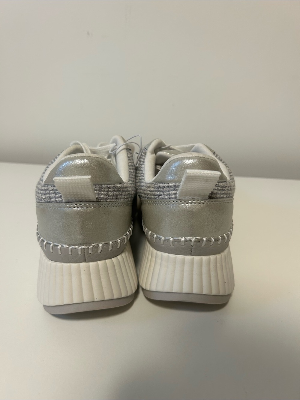 Universal Thread Silver Gray Textured Platform Sneakers - Picture 4 of 6